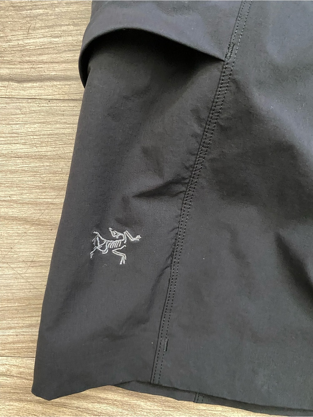 Arc'teryx Women's Sabria Black Hiking Athletic Shorts with Side Pockets - Picture 9 of 11